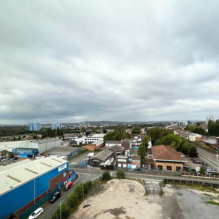 The Kaizen Apartment West Bromwich Exterior photo