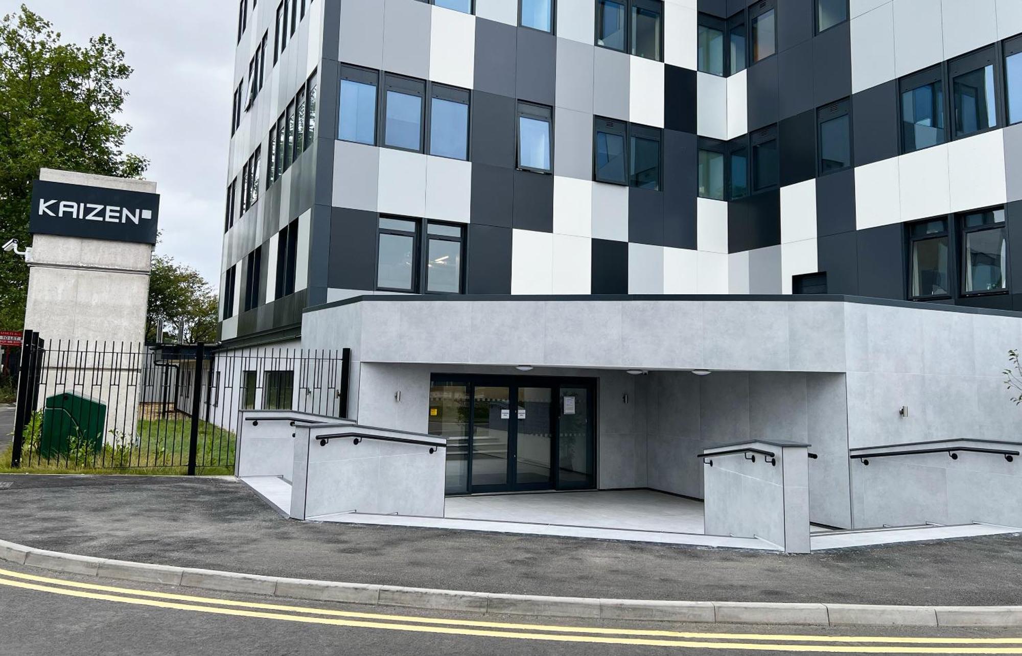 The Kaizen Apartment West Bromwich Exterior photo