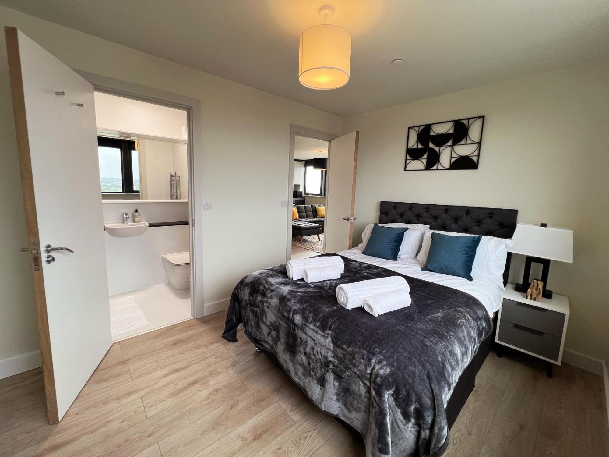 The Kaizen Apartment West Bromwich Room photo
